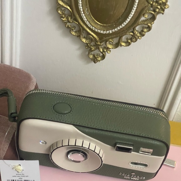 Kate Spade New York Picture This Camera novelty Wristlet ♠️📷 - Picture 12 of 15